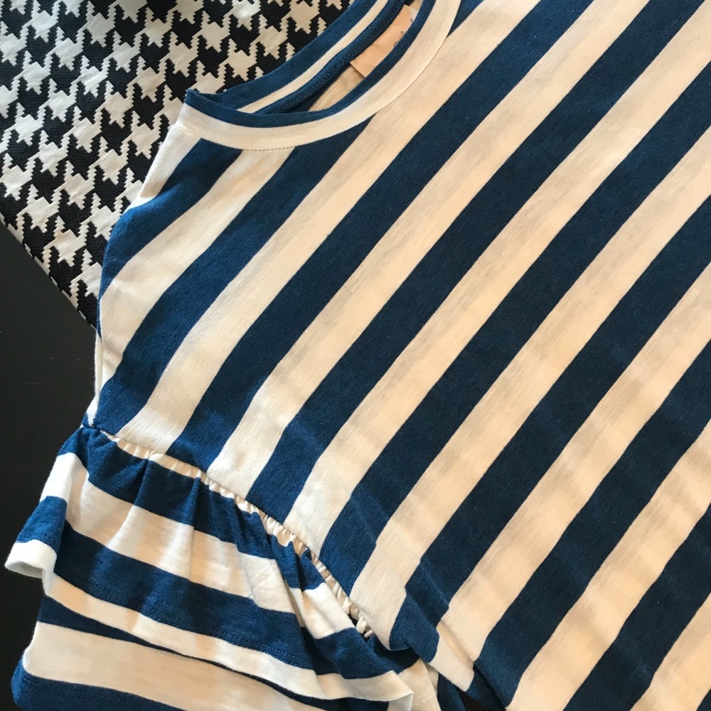 Universal Thread Top - Picture 2 of 4